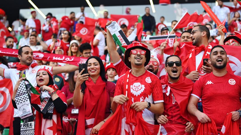 No masks in Qatar (©Getty Images)