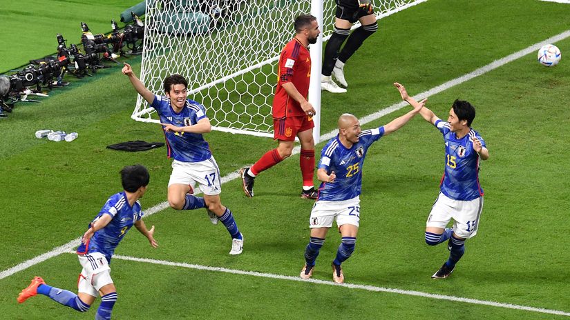 Spaniards celebrating (©Gallo Images)