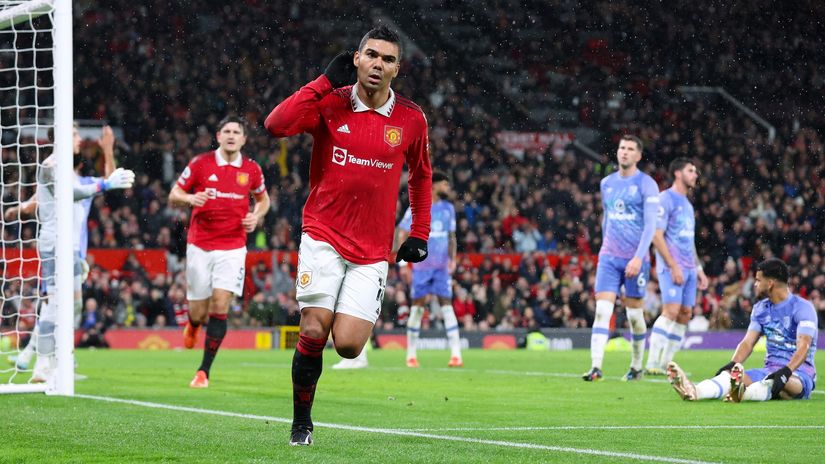 Casemiro celebrates after scoring against Bournemouth (© Alex Livesey/Getty Images) 