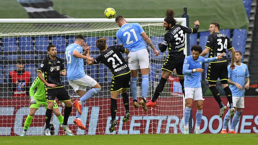 Drama at Stadio Olimpico (©AFP)
