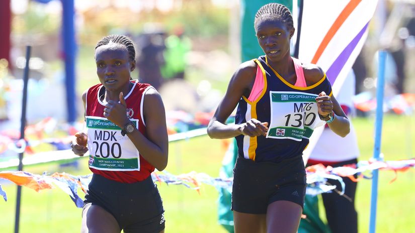 Esther Borura in action against Joyceline Jepkosgei © Mozzart Sport 