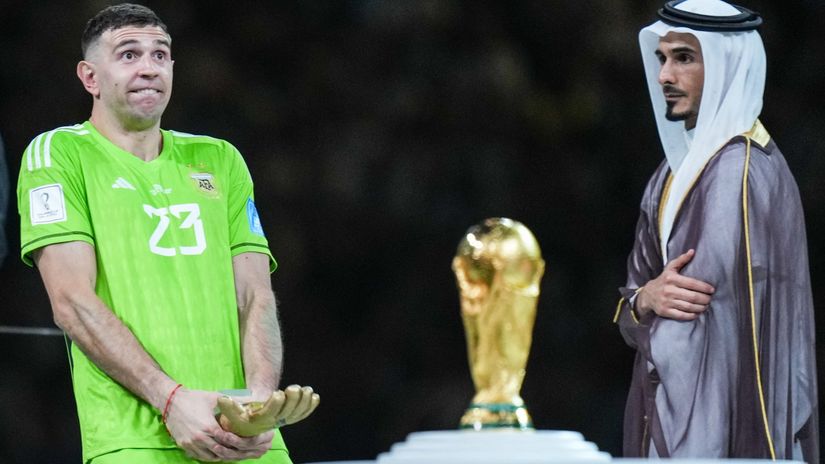 Ibra: 'Messi's teammates will not win anything else'