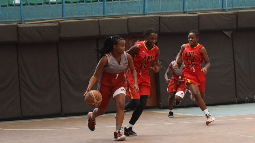 Samba mjomba in past action against ANU Panthers © Mozzart Sport 