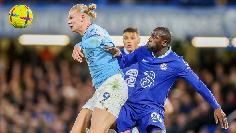 Kalidou Koulibaly failed to adjust to the intensity of the Premier League (©AFP)