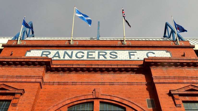 Madness at Ibrox (©Getty Images)