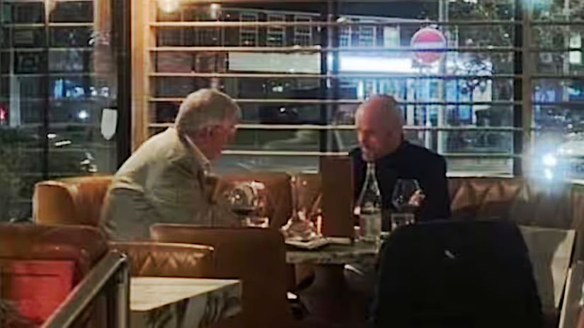 Sir Alex Ferguson and Erik Ten Hag (©Oliver Critchlow)