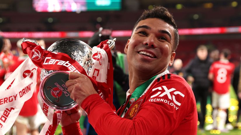 King Casemiro, the professional trophy lifter