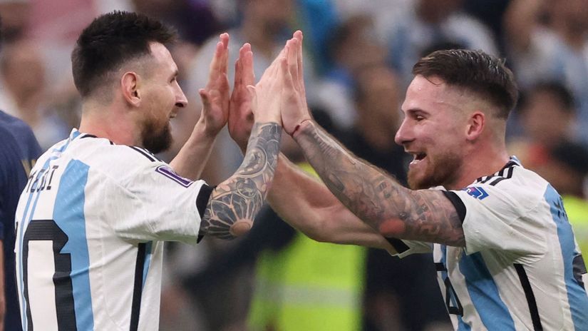 Lionel Messi and Alexis Mac Allister (©AFP)