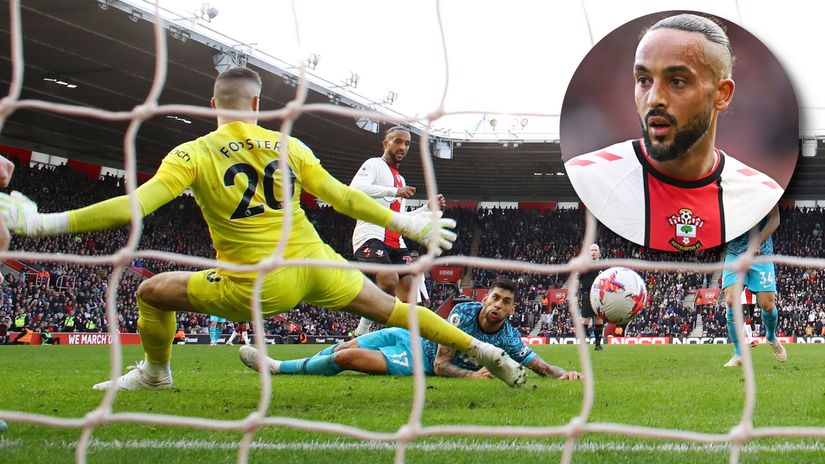 Theo Walcott scores against Tottenham Hotspur (©Getty Images)