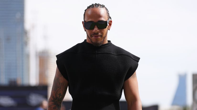 I felt like 'lone ranger', explains Lewis Hamilton