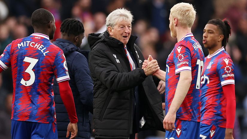 Roy Rodgson and Crystal Palace players after the win over Leicester (©Getty Images)