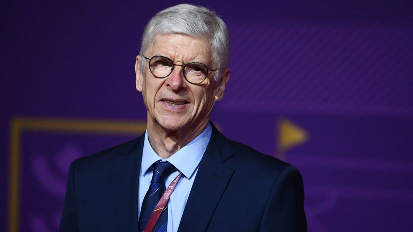 Wenger worried about Chelsea, backs Arsenal to win the title