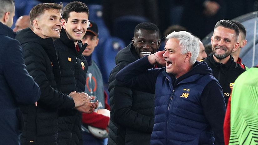Mourinho at his best: 'Now you know why my hair is so white!'
