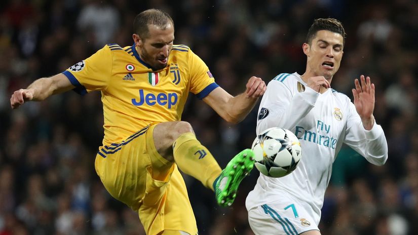 Chiellini vs Ronaldo in 2018 (©Gallo Images)