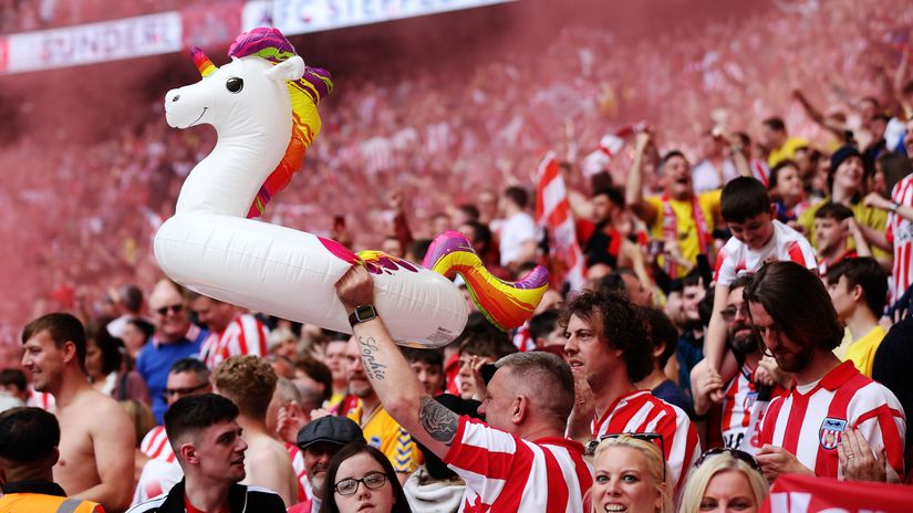 Sunderland fans are having a blast (©Getty Images)