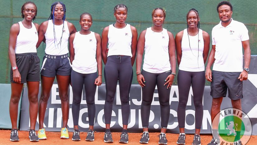 Alicia Owegi, Angella Okutoyi, Cynthia Wanjala, Roselida Asumwa, Stacy Yego, Melissa Mwakha, coach Francis Rogoi (L-R) © Tennis Kenya