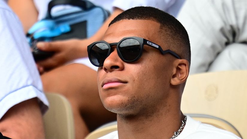 Mbappe reveals he told Paris Saint-Germain A YEAR AGO that he wouldn't renew