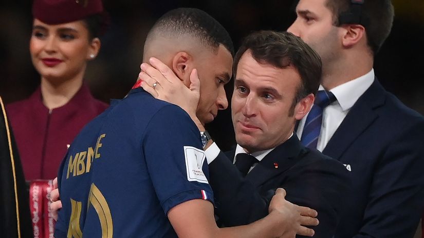 Mbappe's mother and Macron step in to solve the problem with PSG