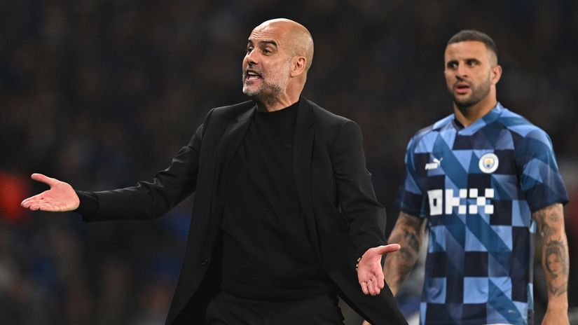 Pep Guardiola and Kyle Walker (©AFP)