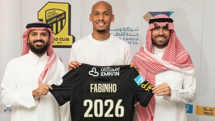 Fabinho may not be able to walk his French bulldogs, but a tiger will do just fine