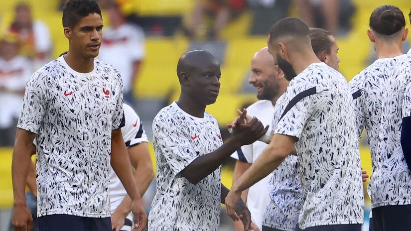 Varane, Kante and Benzema (©REUTERS/Kai Pfaffenbach)