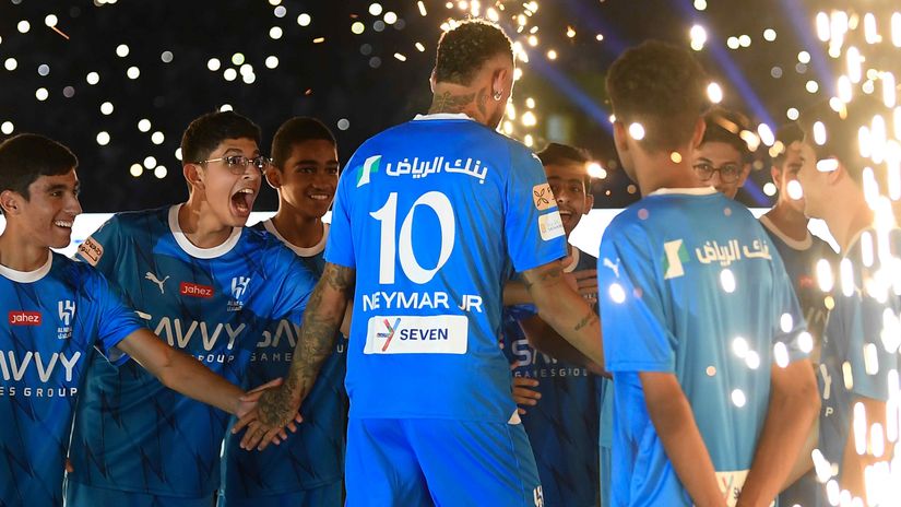 Al-Hilal bought an injured Neymar, his debut date is unknown