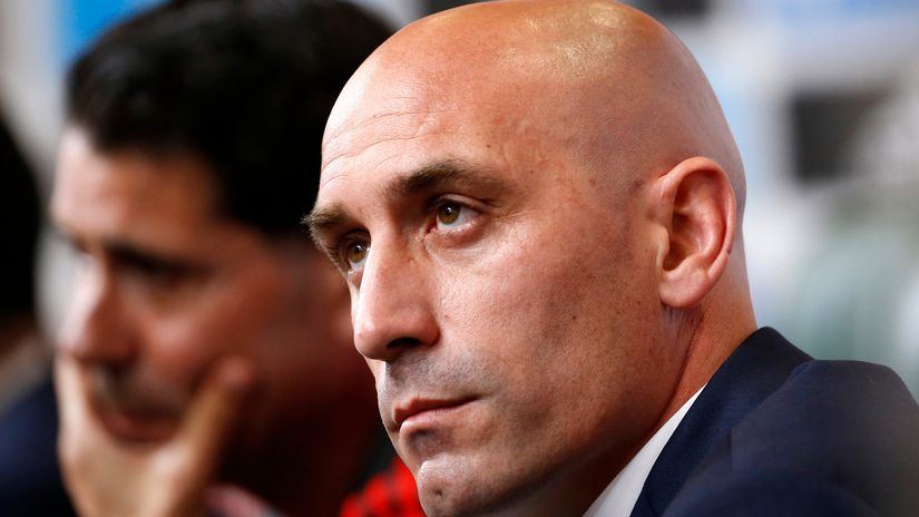 Your mummy loves ya... Luis Rubiales (©Getty Images/Getty Images)