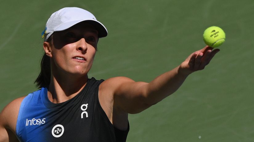 Swiatek routs 'best friend' Juvan to reach last 16