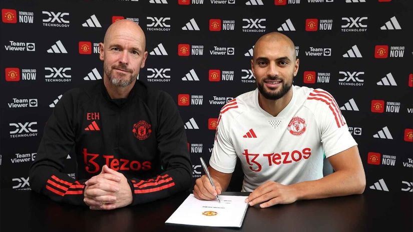 Ten Hag & Amrabat (©twitter @ManUtd)