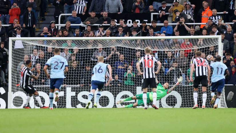 Wilson scores a penalty (©George Wood/Getty Images)