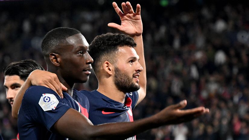 PSG's attacking newcomers seal the deal against anemic Marseille