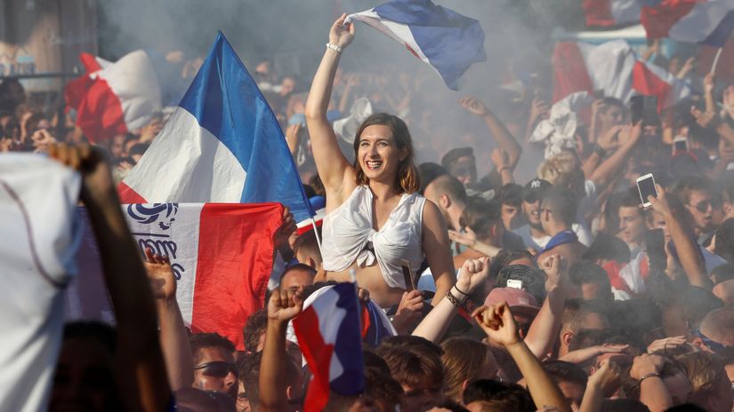 French fans in action... (©Getty images sport)