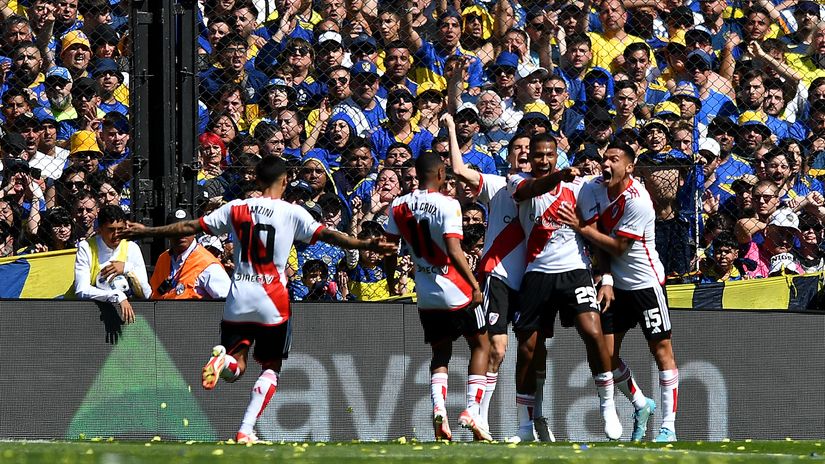 River players celebrating (©Getty Images)