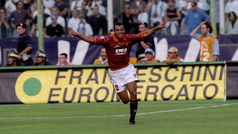 Cafu celebrating for Roma back in 1999 (© Claudio Villa/Allsport)