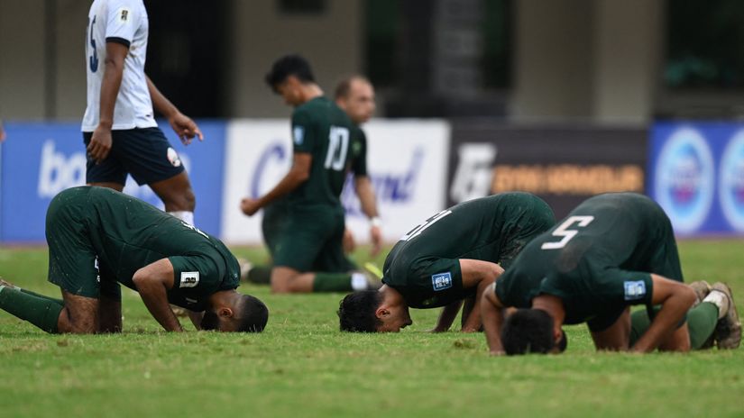  Pakistan's players celebrate their win against Cambodia (©AFP)
