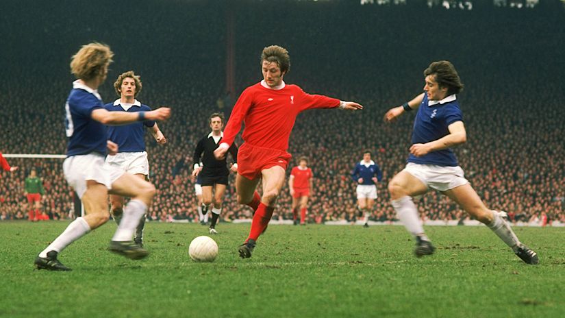 This is what the Merseyside Derby looked like in 1977 (©Getty Images)