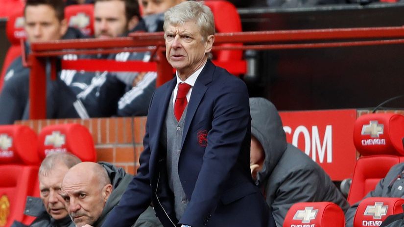 Wenger: 'I feel sorry for Man United, there is no hope'