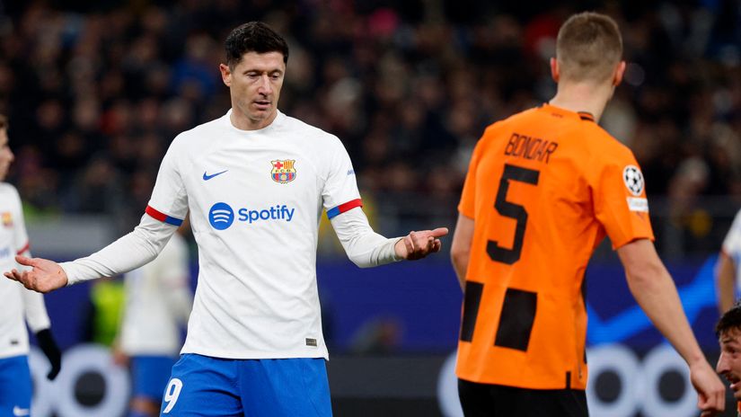 Robert Lewandowski isn't looking good after his injury lay-off (©AFP)