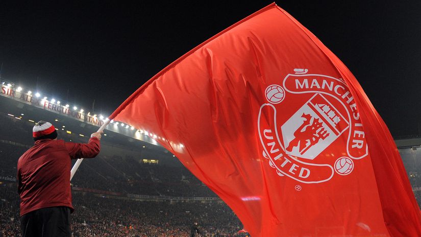 Fans wait for Ratcliffe, but another American just bought one million United's shares