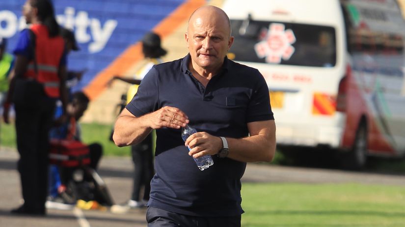 Logarusic tips veterans to clinch league title