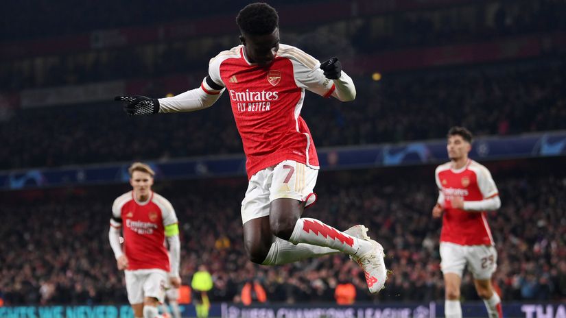 Saka celebrates after scoring (©Mike Hewitt/Getty Images)