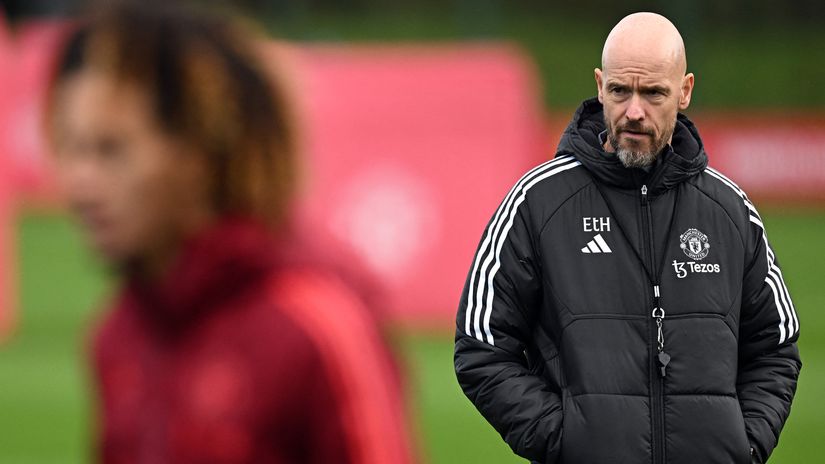Ten Hag 'lost' half of the dressing room, players want Sancho back