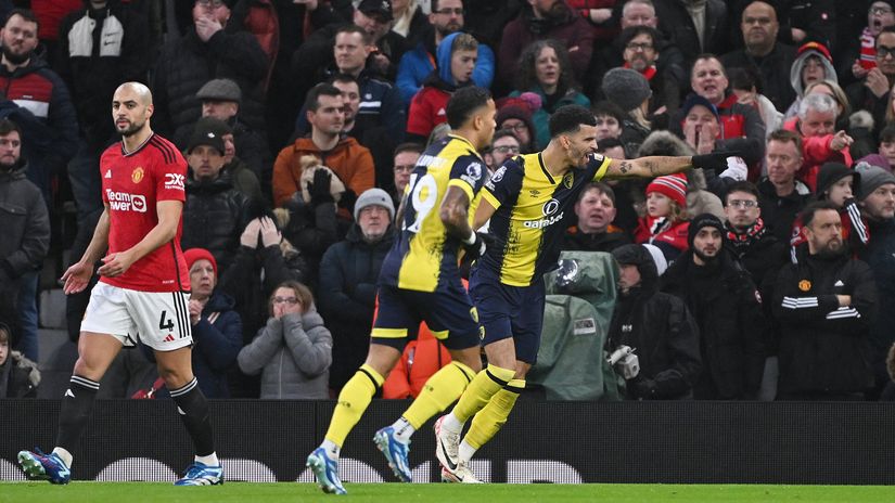 Solanke celebrates at Old Trafford after scoring that stunner (©Stu Forster/Getty Images)