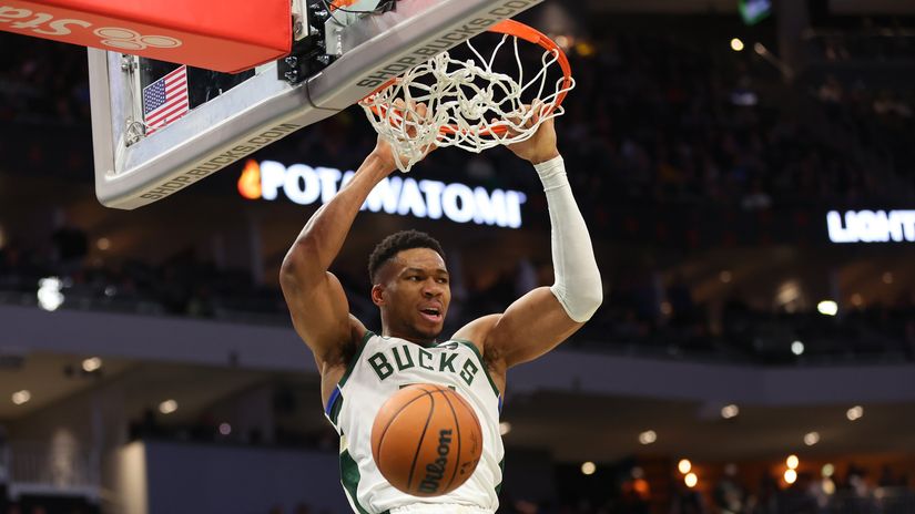 Giannis in action last night (©Stacy Revere/Getty Images)