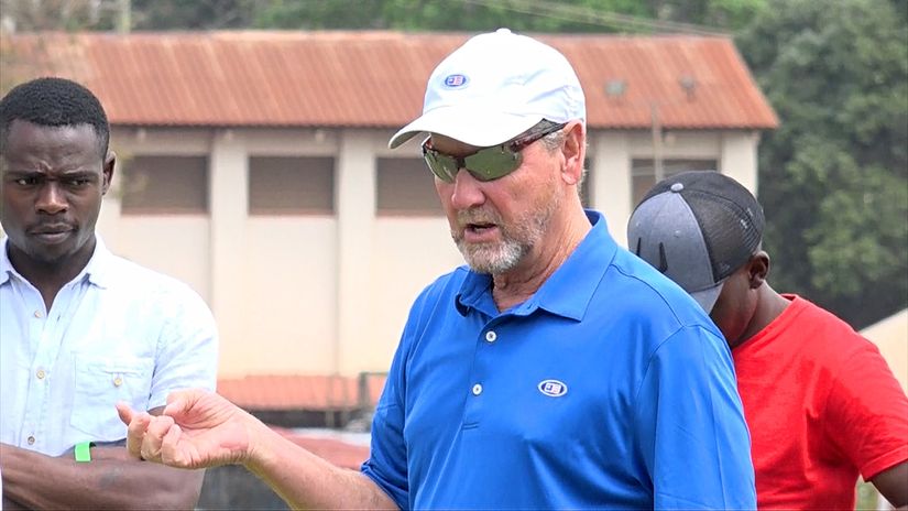 Coach Jim Hardy giving instructions ©Kenya Golf Union