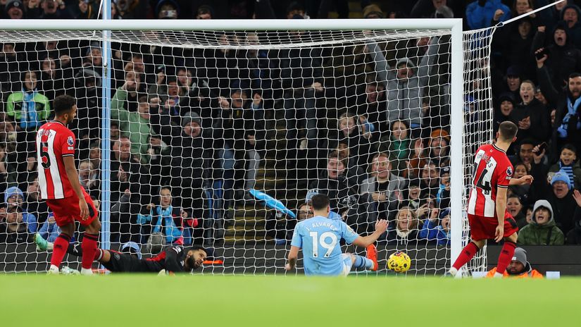 Alvarez scoring (©Getty Images)