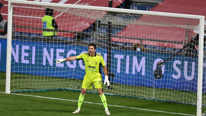 Buffon between the sticks while at Juve back in 2021 (©Alessandro Sabattini/Getty Images for Lega Serie A)
