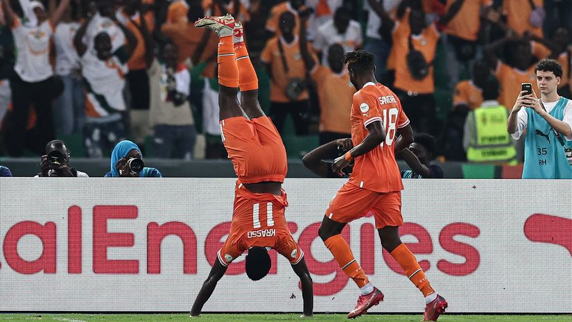 Krasso's acrobatic celebration (©AFP)