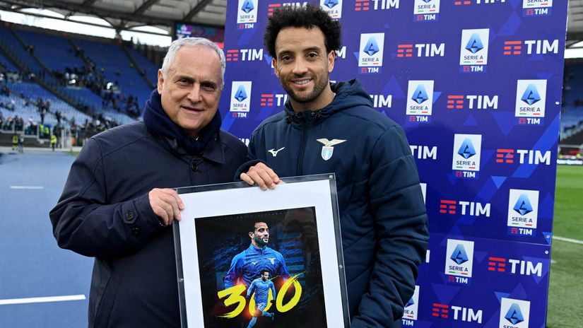 300 and out? (©Getty Images)