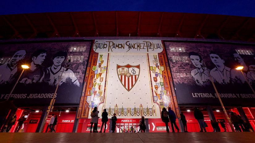 Estadio Ramon Sanchez-Pizjuan in Seville (©Getty Images)